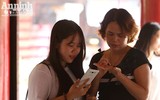 Tấp nập đến Văn Miếu cầu may trước ngày thi THPT Quốc gia 2017